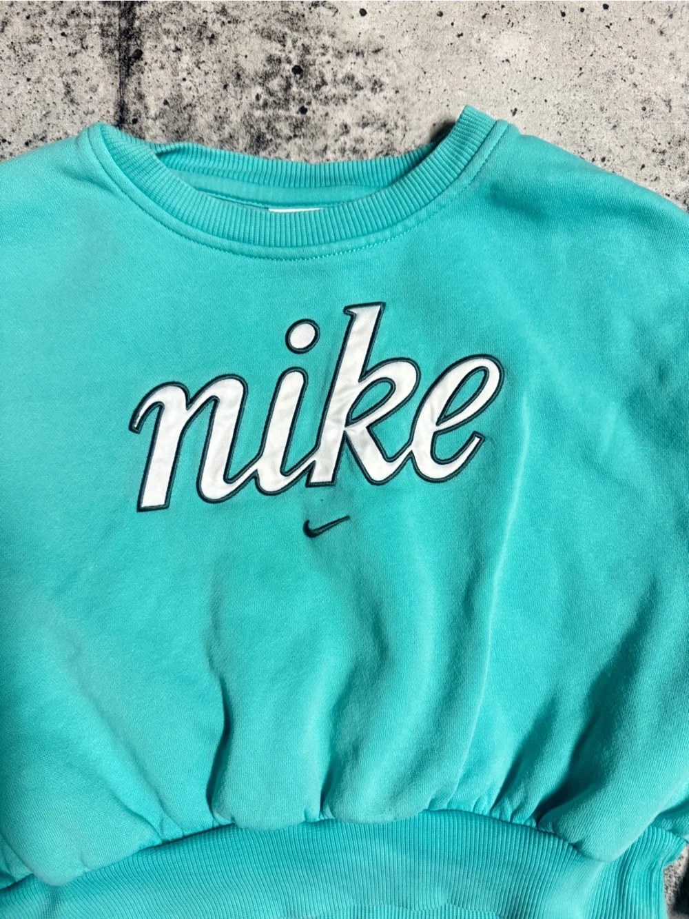 Nike Women's Teal Cropped Sweatshirt